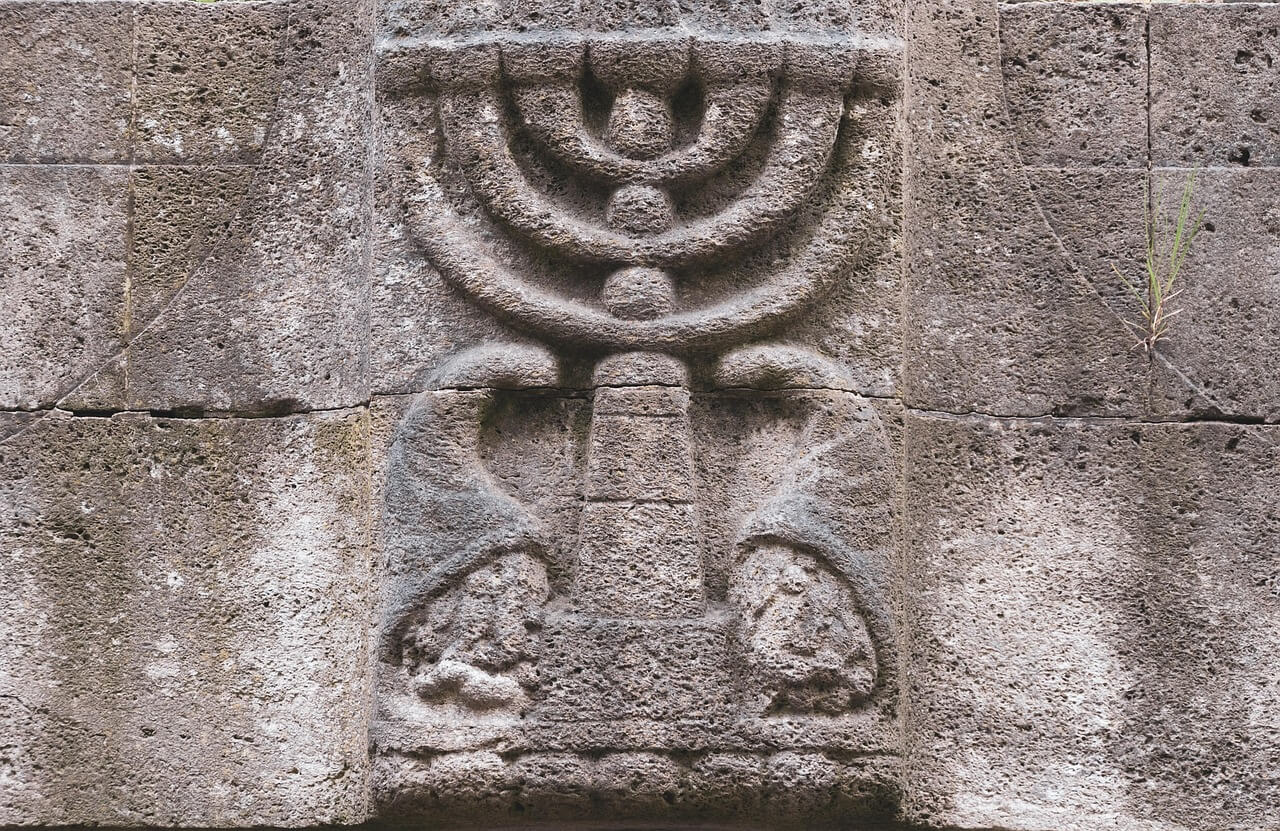 La Menorá, el candelabro judío de siete brazos